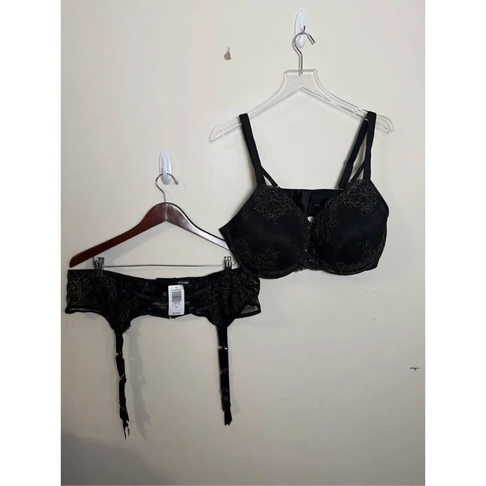 Torrid Strappy Lurex Lace Garter NWT 3X/4X plus Matching Padded Lace  Bra 44DDD